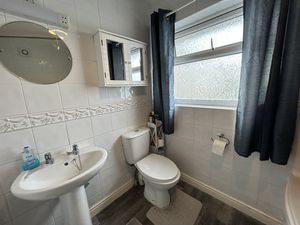 Photo 19- click for photo gallery